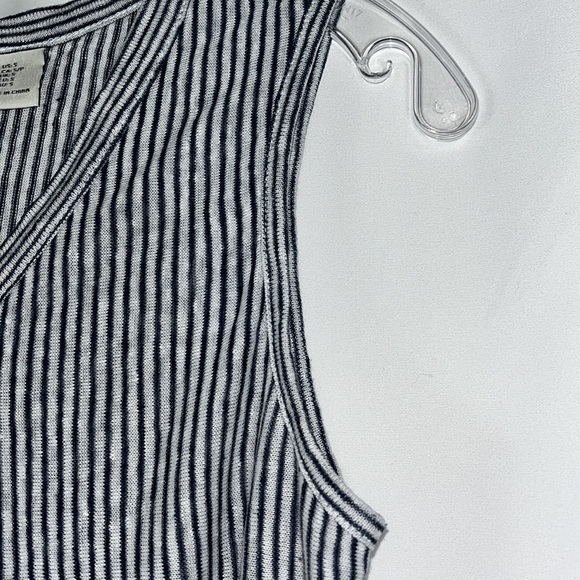 Rachel Zoe sleeveless button down striped Summer top Sz S - Picture 4 of 10